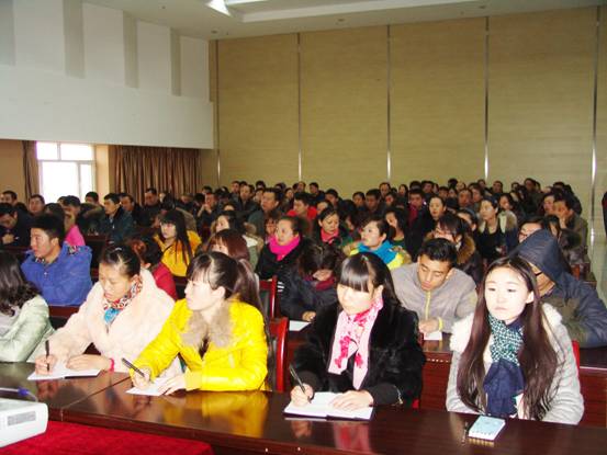 內(nèi)強(qiáng)個(gè)人素質(zhì)，外塑企業(yè)形象