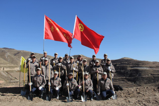 有一種奉獻(xiàn)叫“五四精神”，有一種擔(dān)當(dāng)叫“青年突擊隊(duì)”